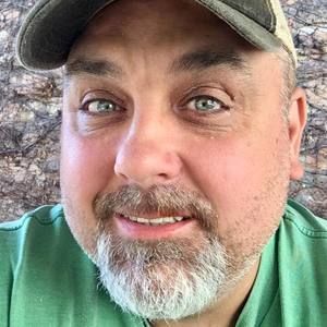 Meet your Posher, Dennis